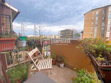 QUADRILOCALE CON 2 BALCONI E CANTINA