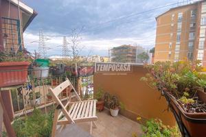 QUADRILOCALE CON 2 BALCONI E CANTINA