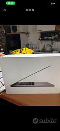 Macbook 17 pro con touchbar