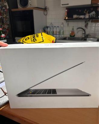 Macbook 17 pro con touchbar