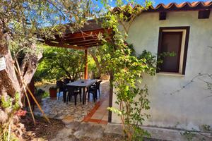 Villino a marina di noto con patio privato