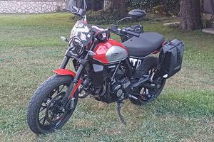 Ducati Scrambler ICON 2023 in garanzia