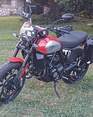 Ducati Scrambler ICON 2023 in garanzia