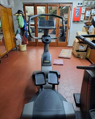 macchinario professionale palestra TechnoGym