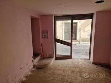 NEGOZIO - UFFICIO in centro storico