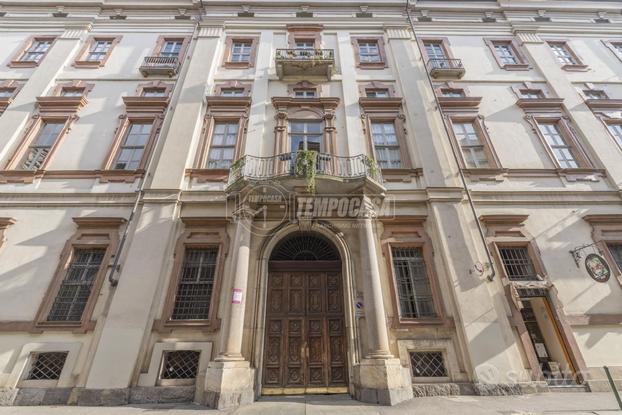 Appartamento a Torino Via della Consolata 3 locali