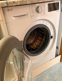 Lavatrice LG Direct Drive 7kg Slim