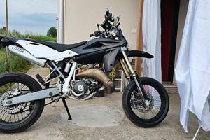  husqvarna 125cc sms