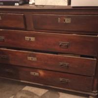 comò vecchio usato in legno massiccio 