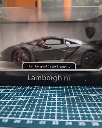 Lamborghini sesto elemento
Bburago scala 1:24
