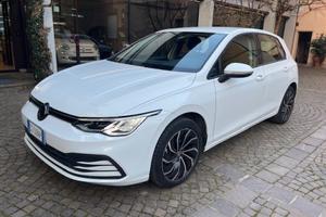 VOLKSWAGEN Golf 1.0 eTSI EVO DSG Hybrid