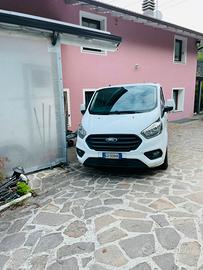 Ford transit custom perfetto