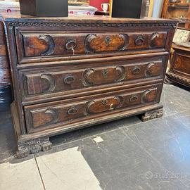 Strepitoso antico canterano Bergamasco epoca XVII