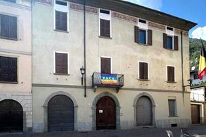Appartamento di 150 m² con 5 locali a Grosotto