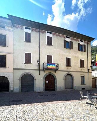 Appartamento di 150 m² con 5 locali a Grosotto