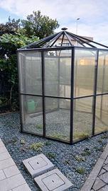 Serra esagonale in alluminio e plexiglass.