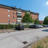 Appartamento trilocale con 2 balconi e garage