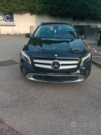 Mercedes Benz GLA 220