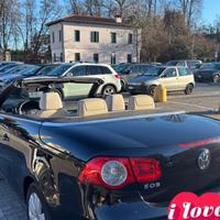 Cabrio EOS VOLKSWAGEN nera