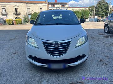 Lancia ypsilon 2013 Metano