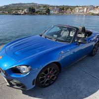 Fiat 124 abarrt numerata da vetrina