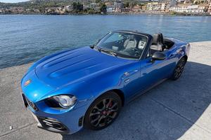 Fiat 124 abarrt numerata da vetrina