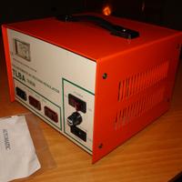 Trasformatore di tensione step up&down 220-110V.