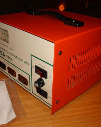 Trasformatore di tensione step up&down 220-110V.