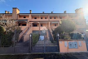 3 LOCALI A COMACCHIO