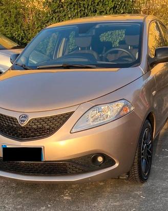 Lancia Ypsilon 1.2 69 CV 5 porte GPL Ecochic Gold