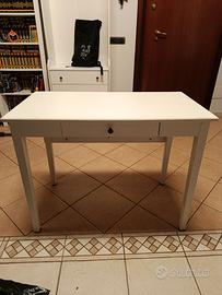 Tavolo Ikea apribile a ribalta