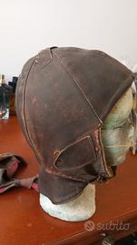 vecchia cuffia aviatore in pelle