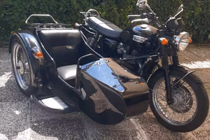 Triumph Bonneville sidecar 