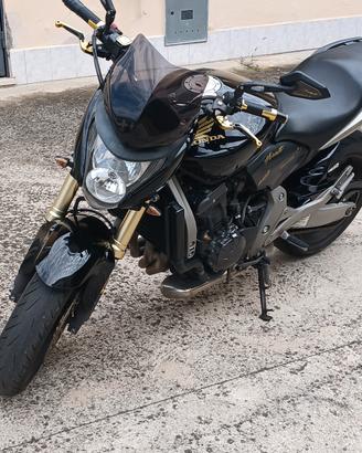 moto honda hornet 
