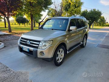 Mitsubishi pajero