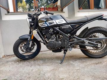 Brixton Crossfire 500 X 2.000 km reali.