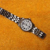 Orologio CASIO da donna, water resistent.