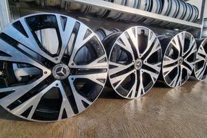 CERCHI IN LEGA MERCEDES GLA 200D - R18 - USATI - I