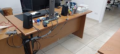 Scrivania ufficio