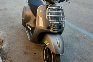 Vespa 300 GTS supertech hpe