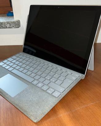 Microsoft Surface Pro i5 8-256gb completo