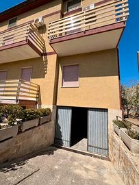 Garage uso deposito 120 mq talsano