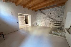 CASA DI CORTE A MONTESARCHIO