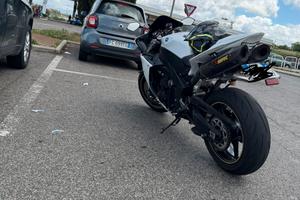 Yamaha R1 Big Bang