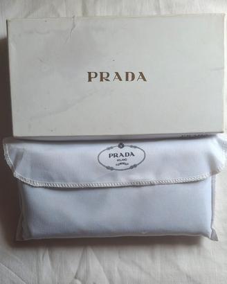 PRADA portafoglio