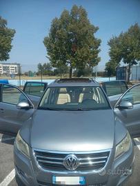 VOLKSWAGEN TIGUAN 2010