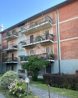 2 LOCALI A PAVIA