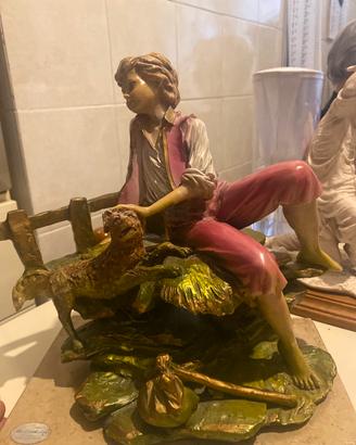 Statuette in polvere di marmo
