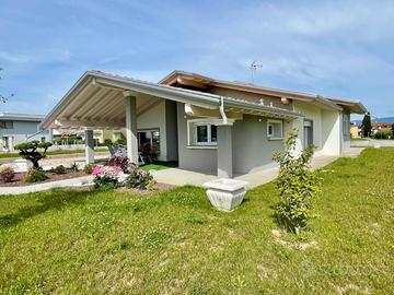 MERAVIGLIOSA VILLA BICAMERE: dettagli eleganti ...