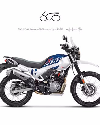 HERO MOTOCORP XPULSE 200 4V .